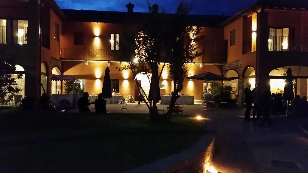 Equirelais Hotel Lomnago 3*,